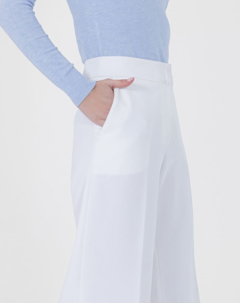 SHYLA | Cropped Flared Pants