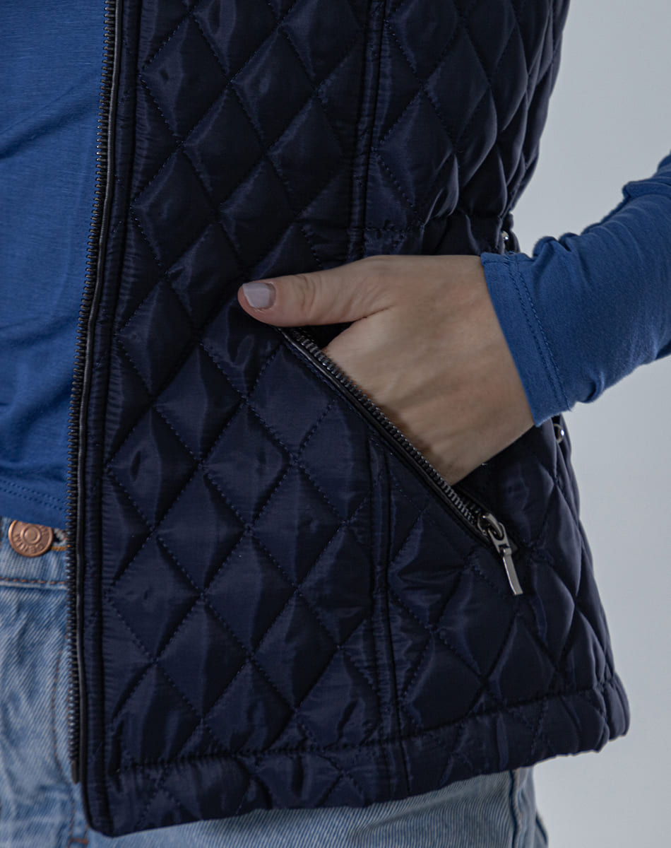 Quilted vest with pockets