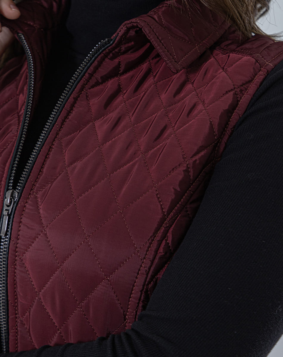 Quilted vest with pockets