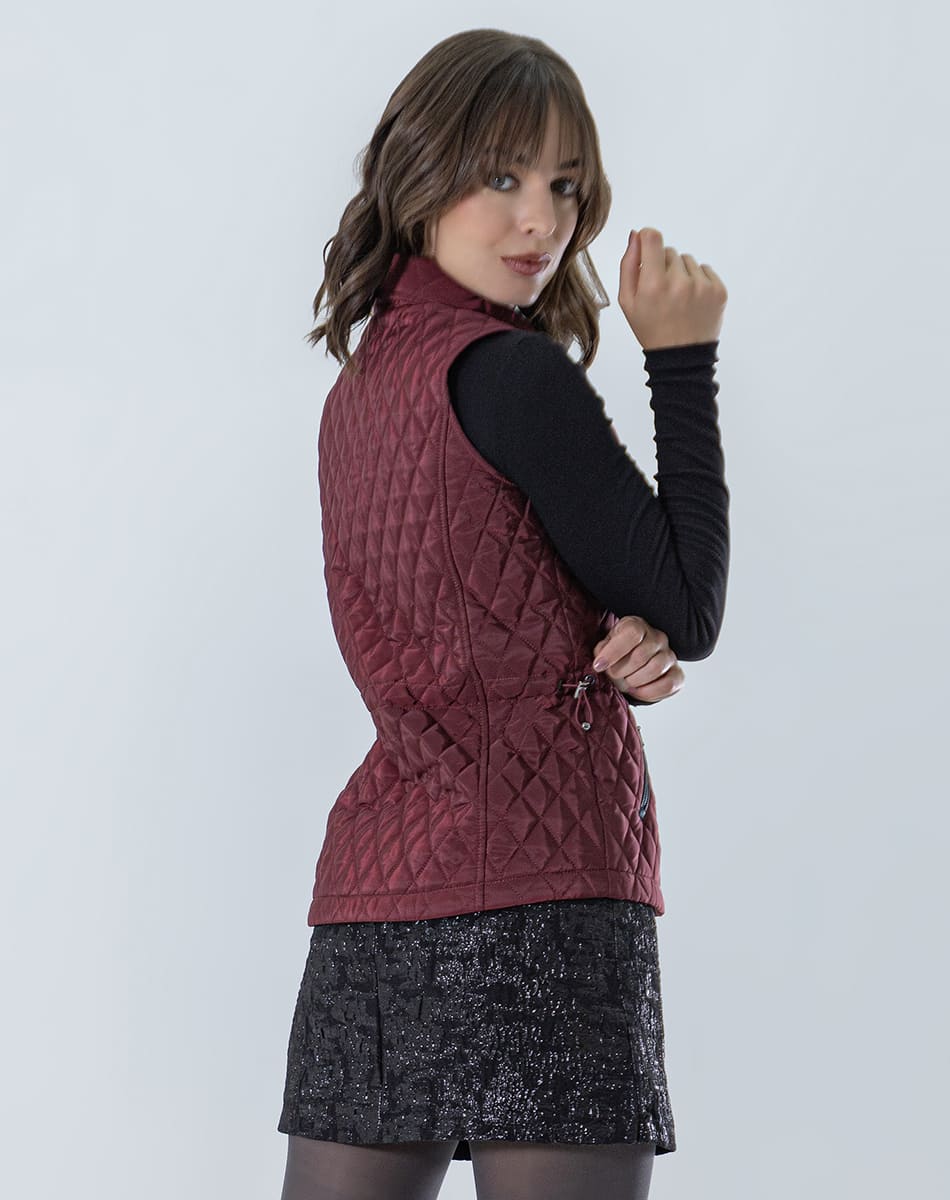 Quilted vest with pockets