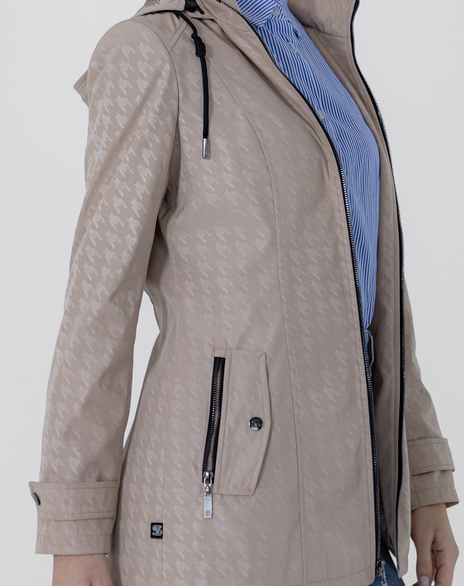 SHYLA | Sporty Short Trench Coat with Print