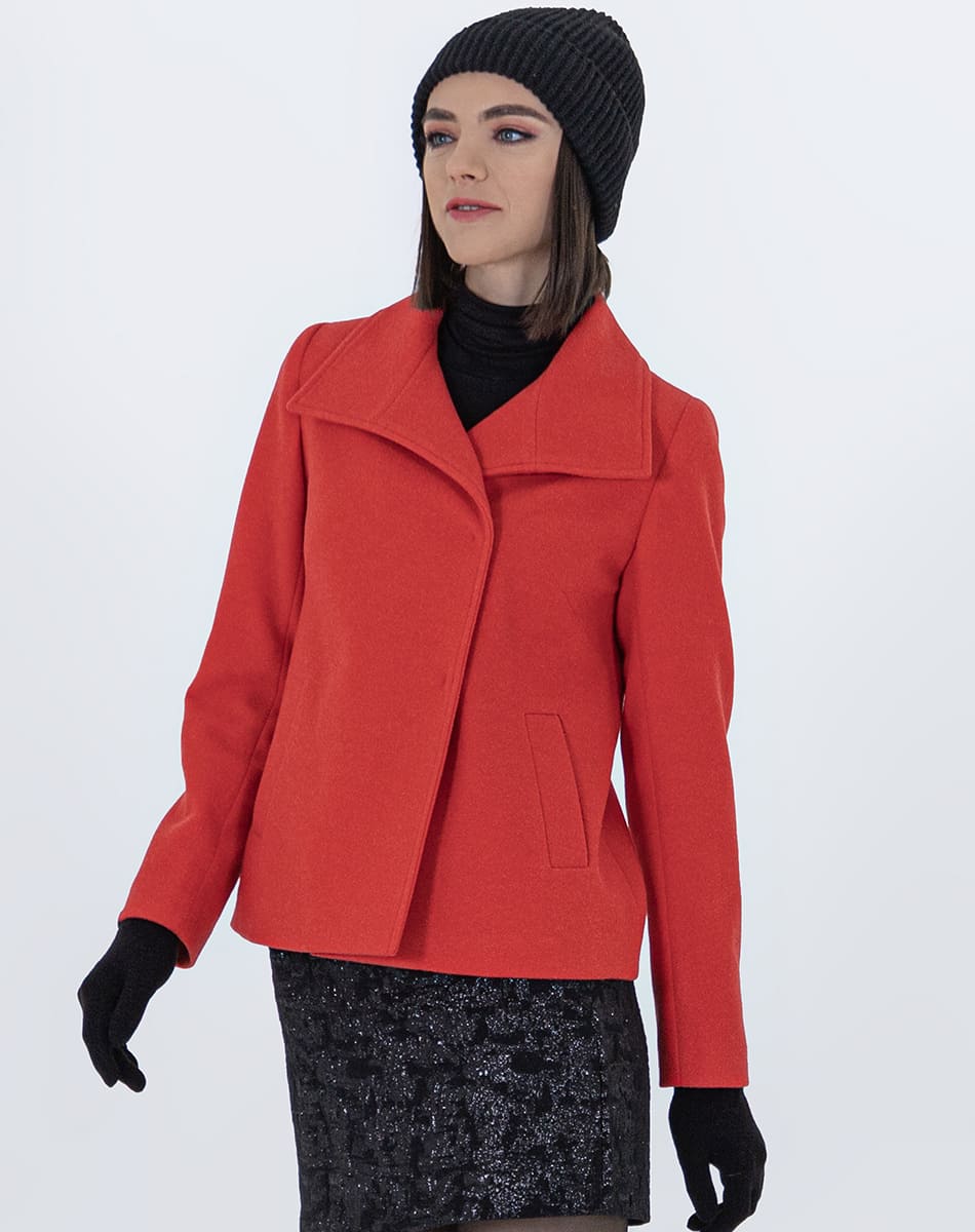 Wide collar coat