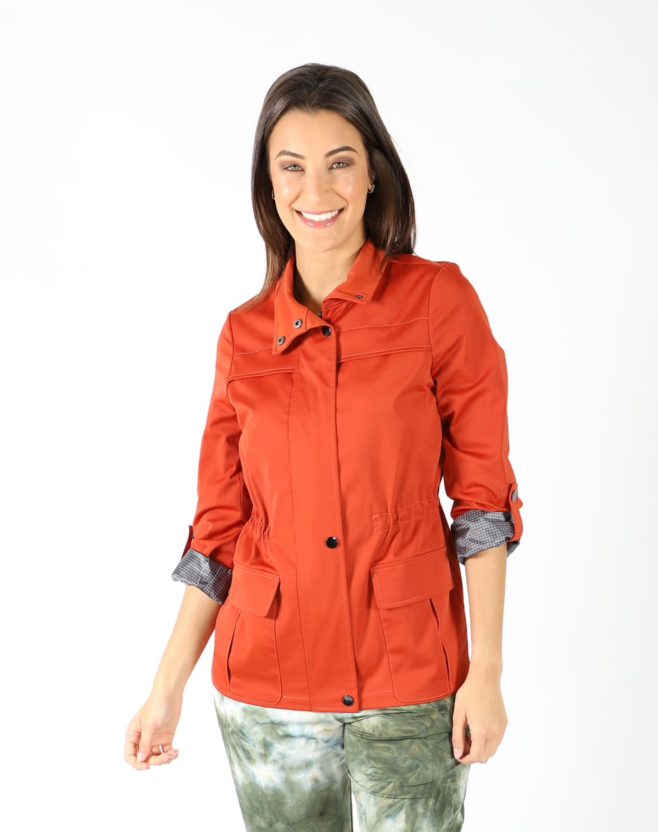 Short trench coat