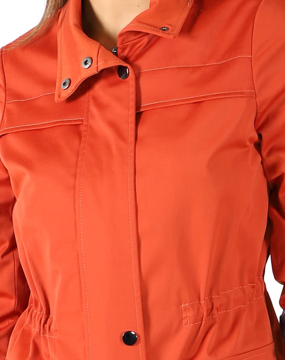 Short trench coat