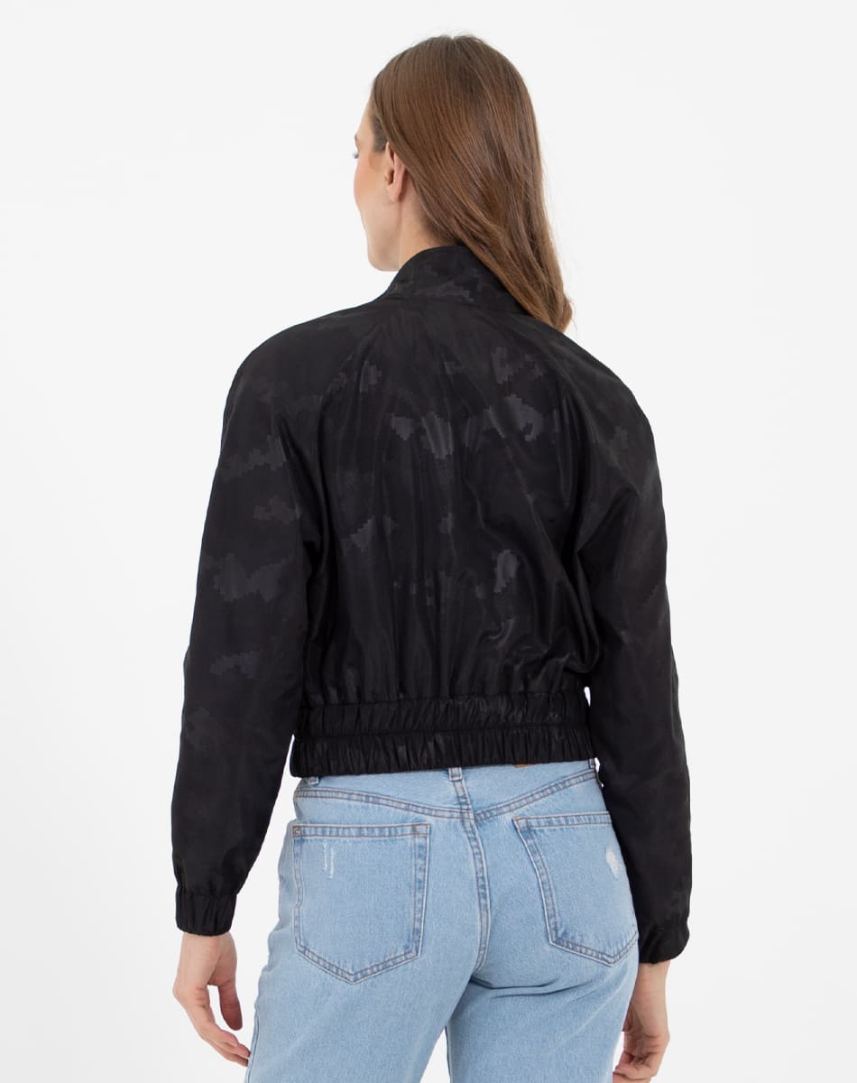 Short length raincoat