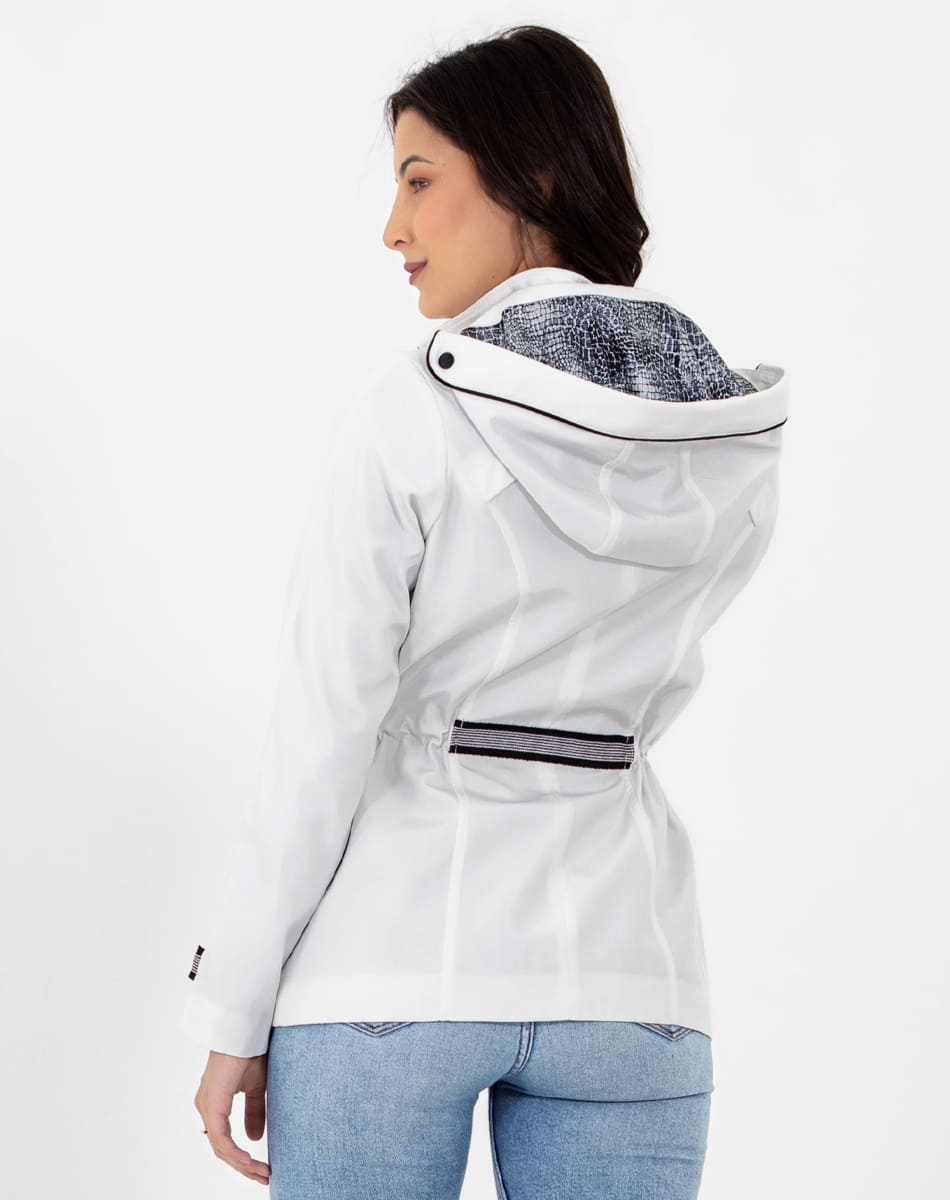 Sport raincoat