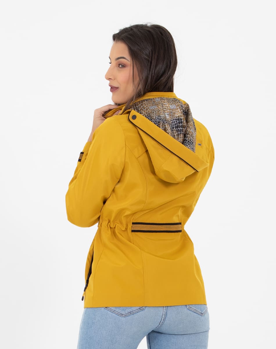 Sport raincoat