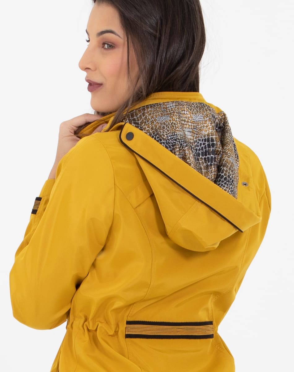 Sport raincoat