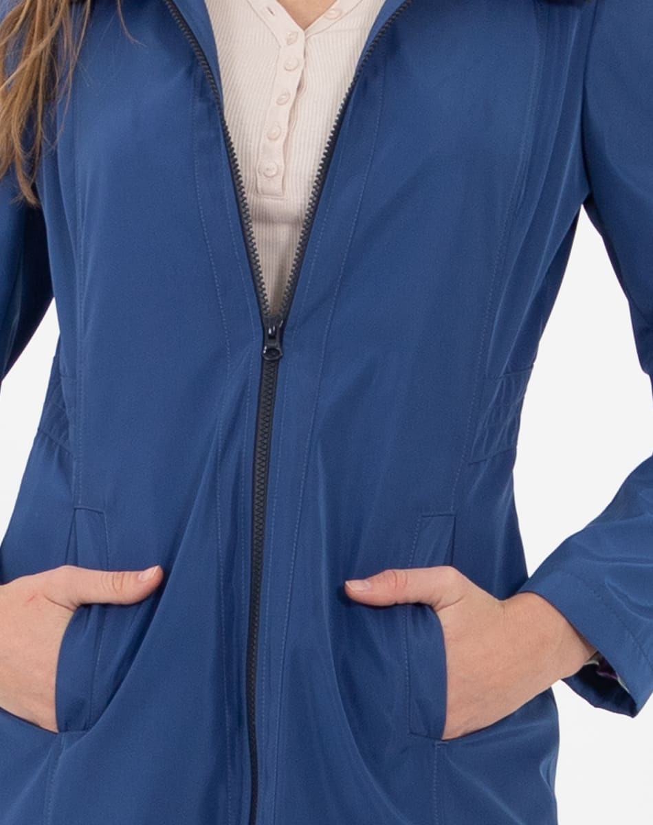 Traditional raincoat