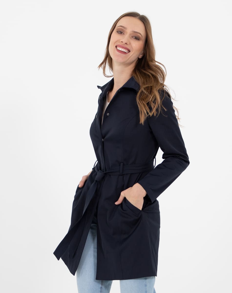 Tie up traditional raincoat