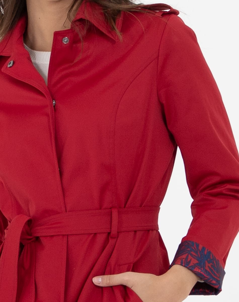 Tie up traditional raincoat