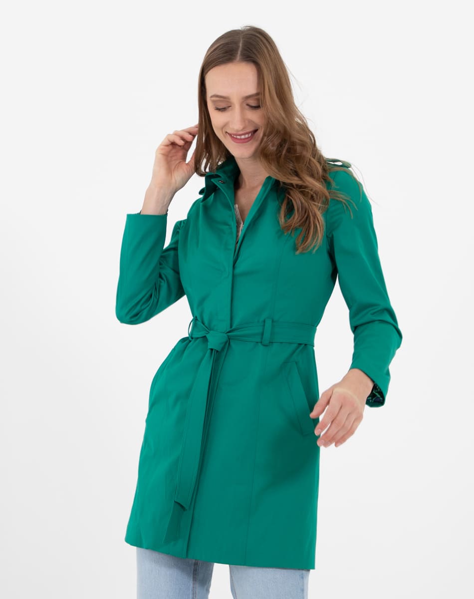 Tie up traditional raincoat