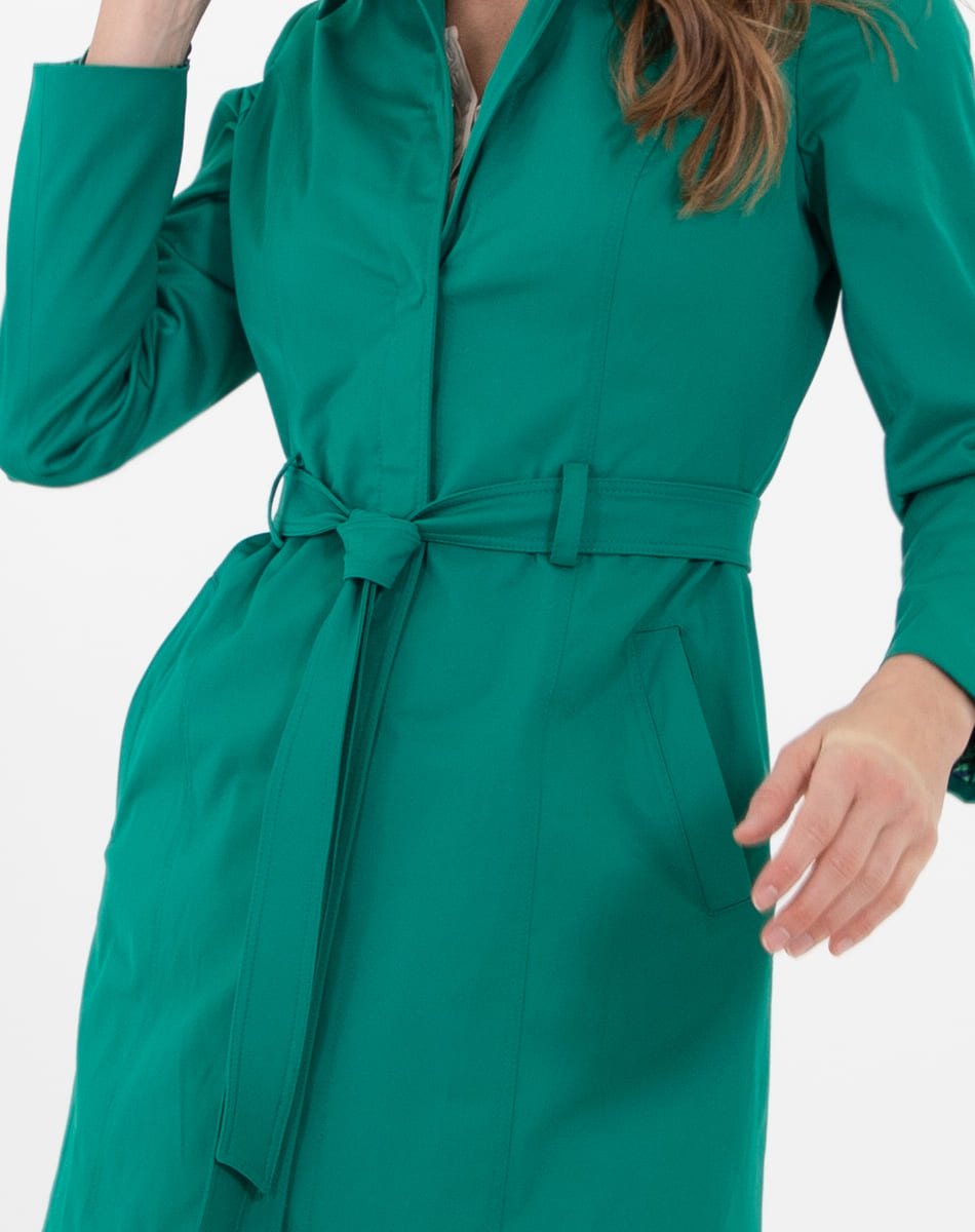 Tie up traditional raincoat