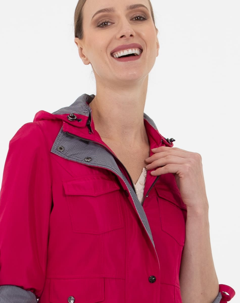 Detachable hood raincoat