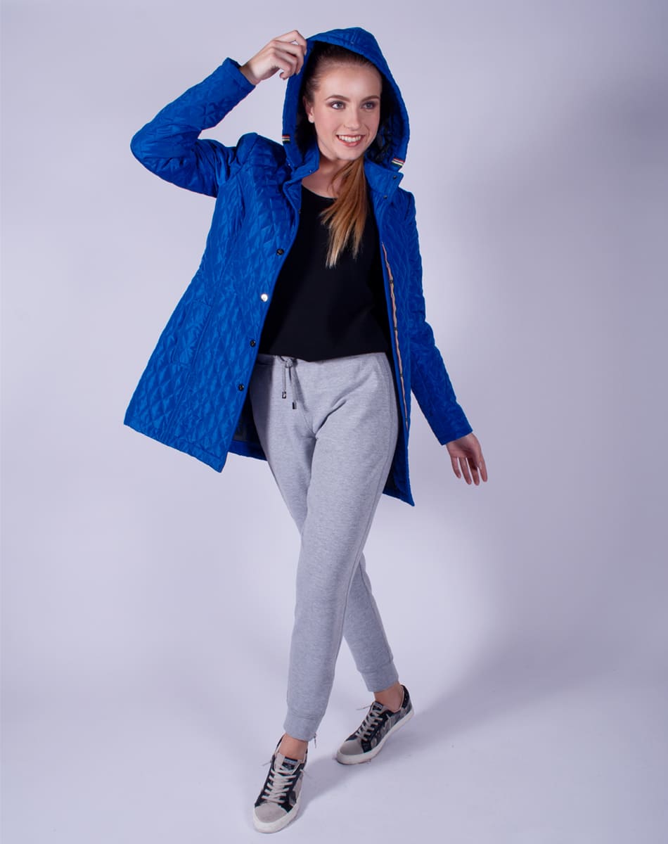 Detachable hood jacket