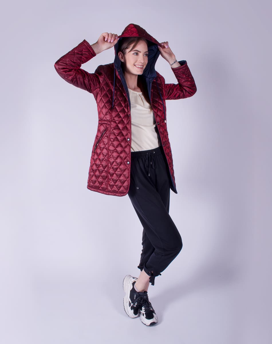 Capitoned jacket with hat