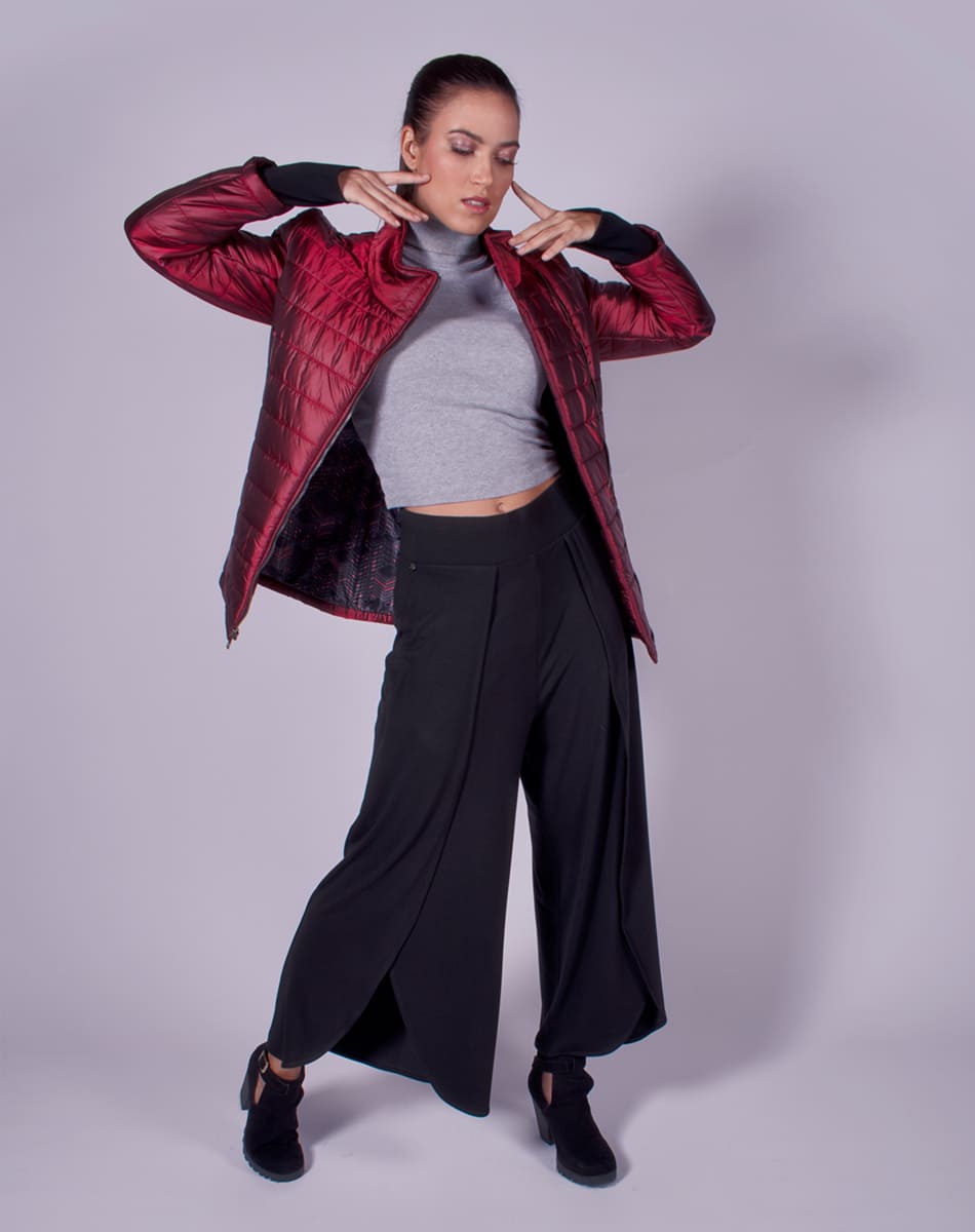 Jacket with integrated cuffs