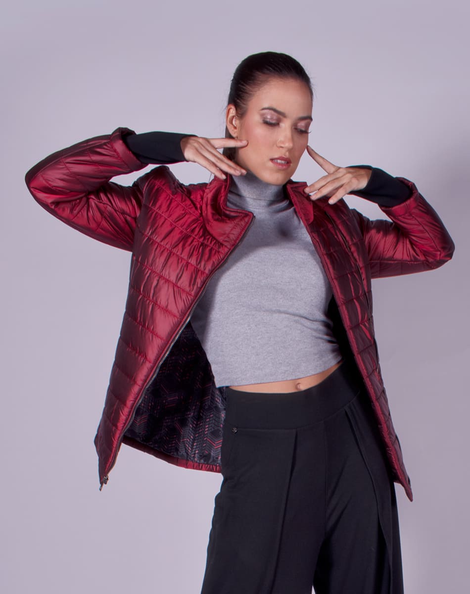 Jacket with integrated cuffs