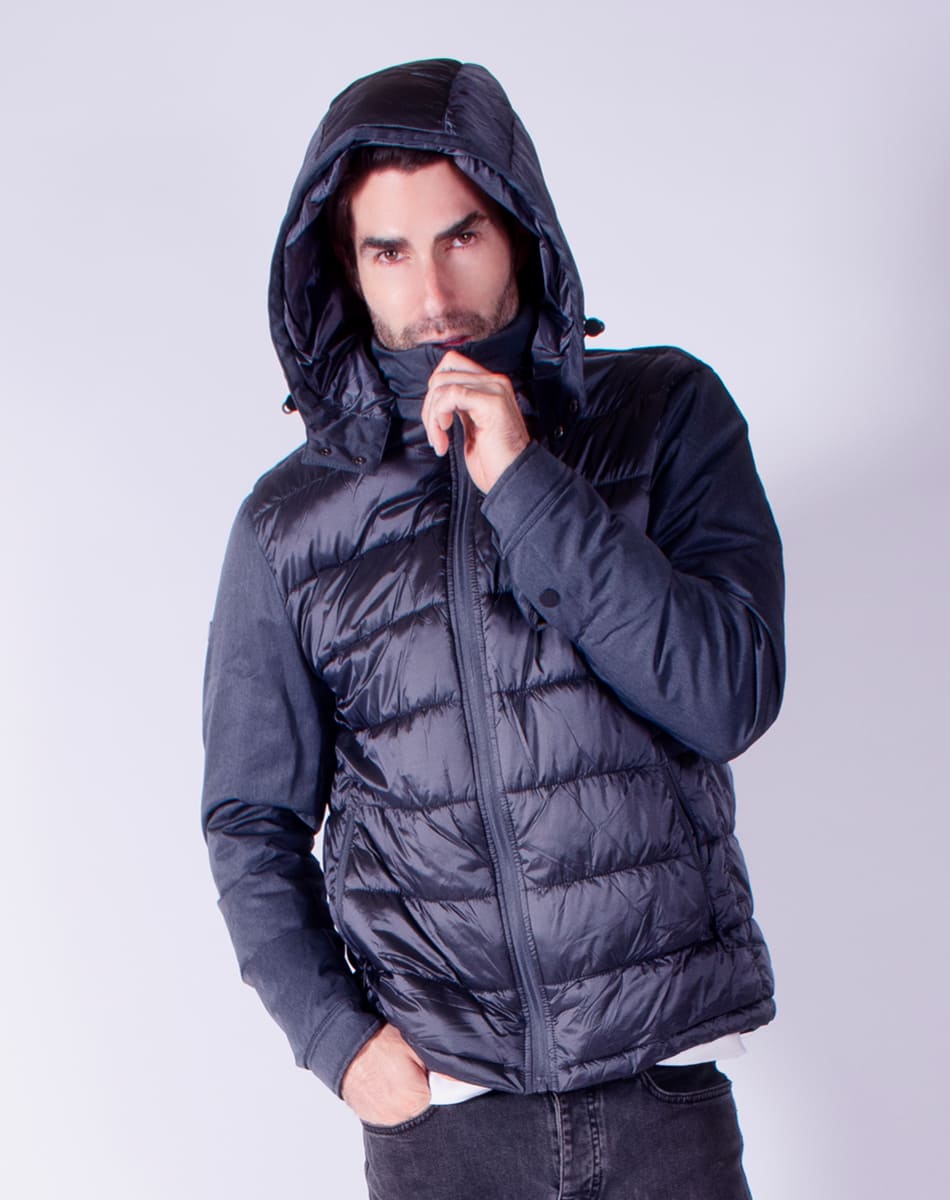 Detachable hood jacket