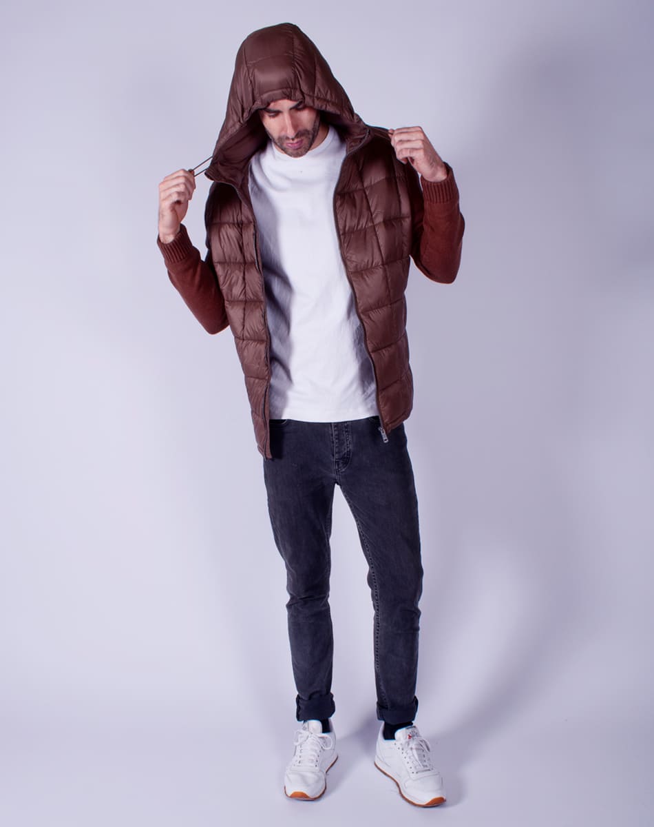 Detachable hood jacket