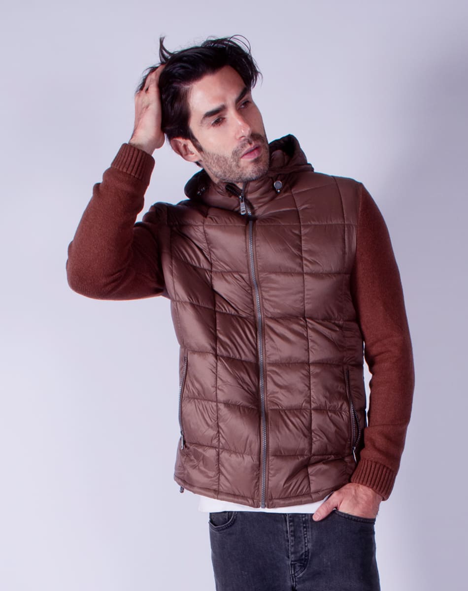 Detachable hood jacket