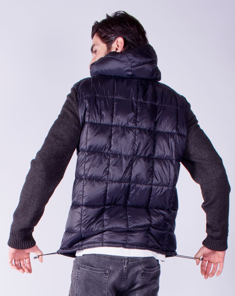 Detachable hood jacket