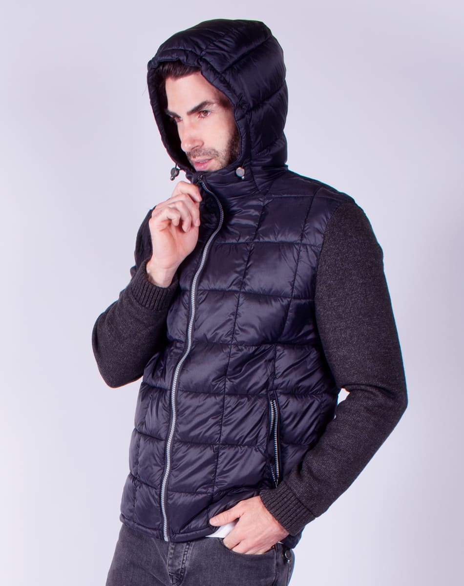 Detachable hood jacket