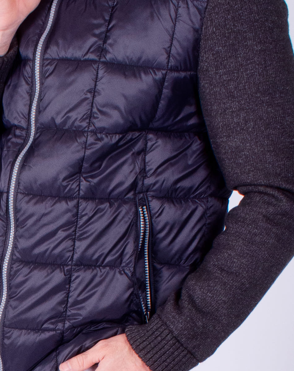 Detachable hood jacket