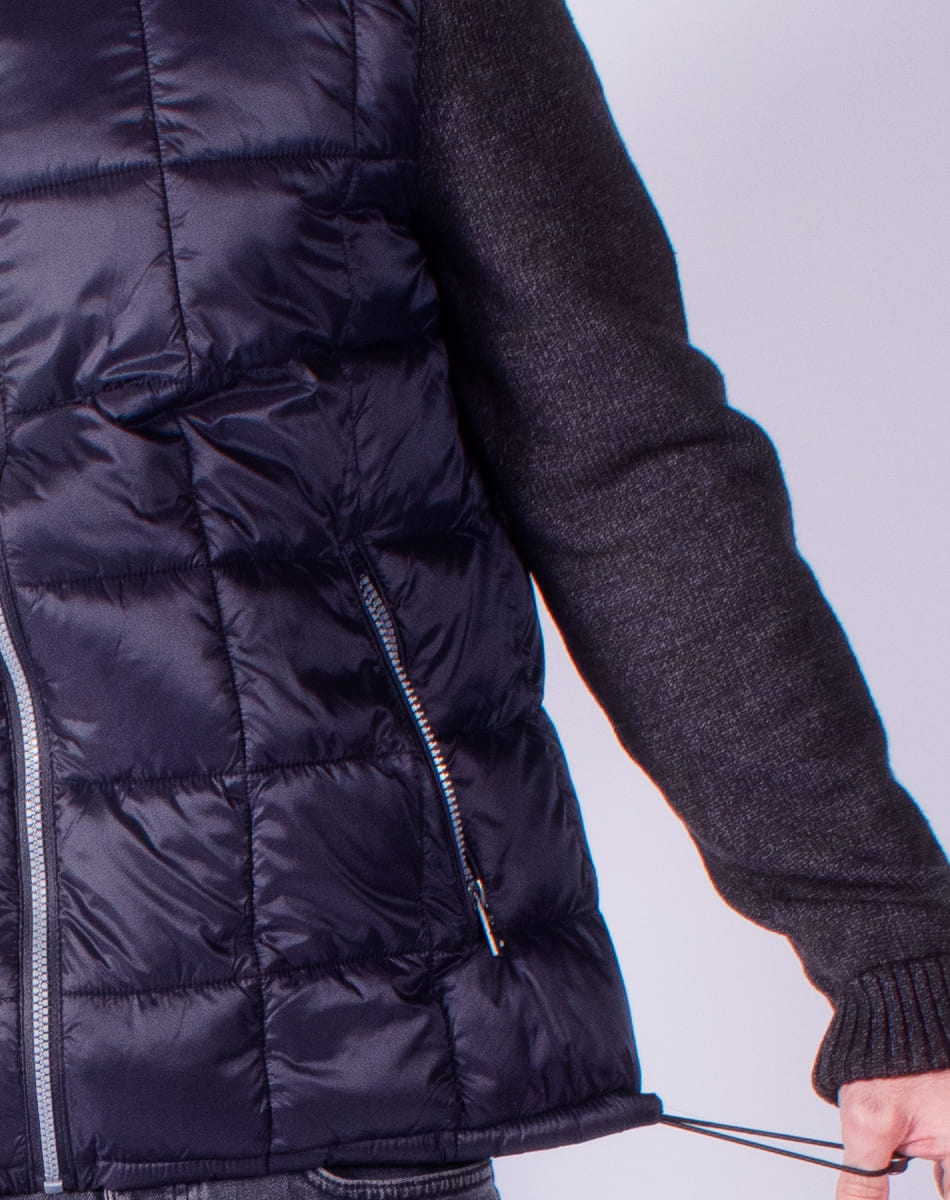Detachable hood jacket