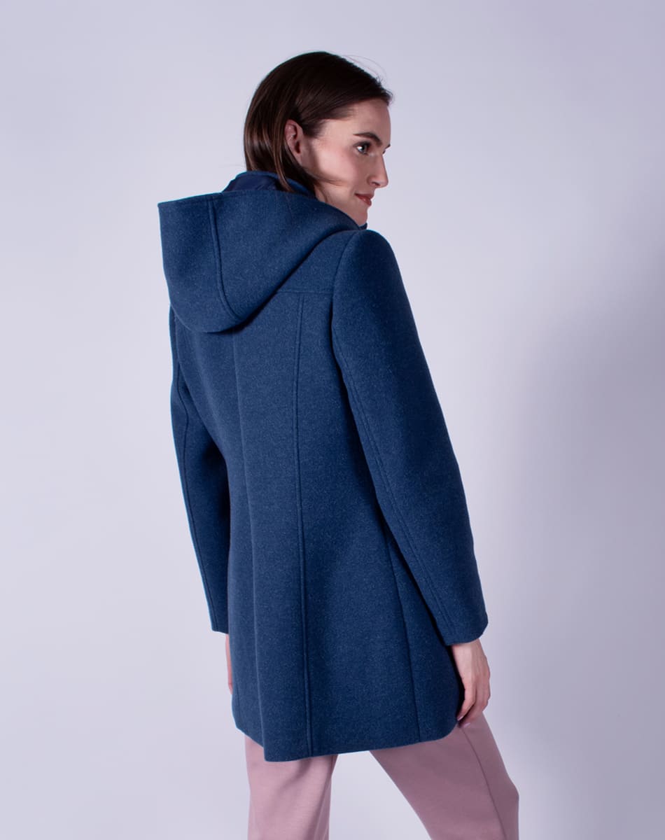 Coat with detachable hood