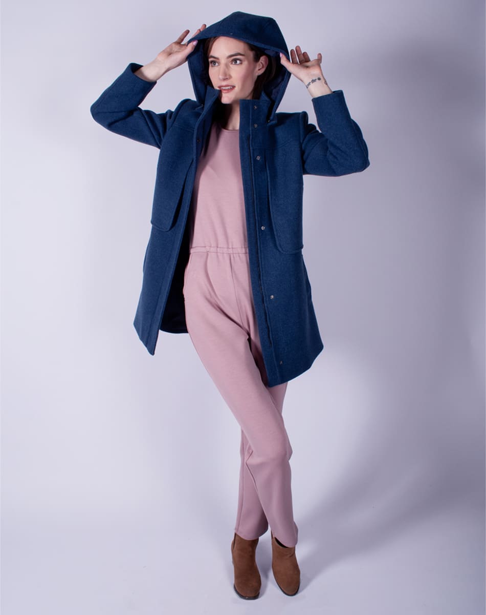 Coat with detachable hood