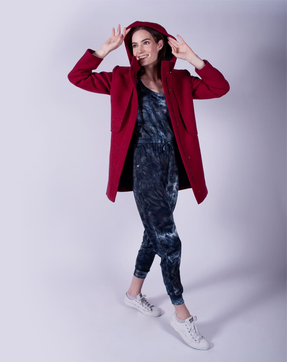 Coat with detachable hood