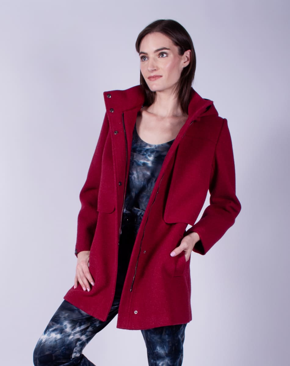 Coat with detachable hood