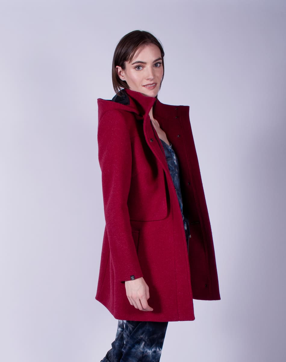 Coat with detachable hood