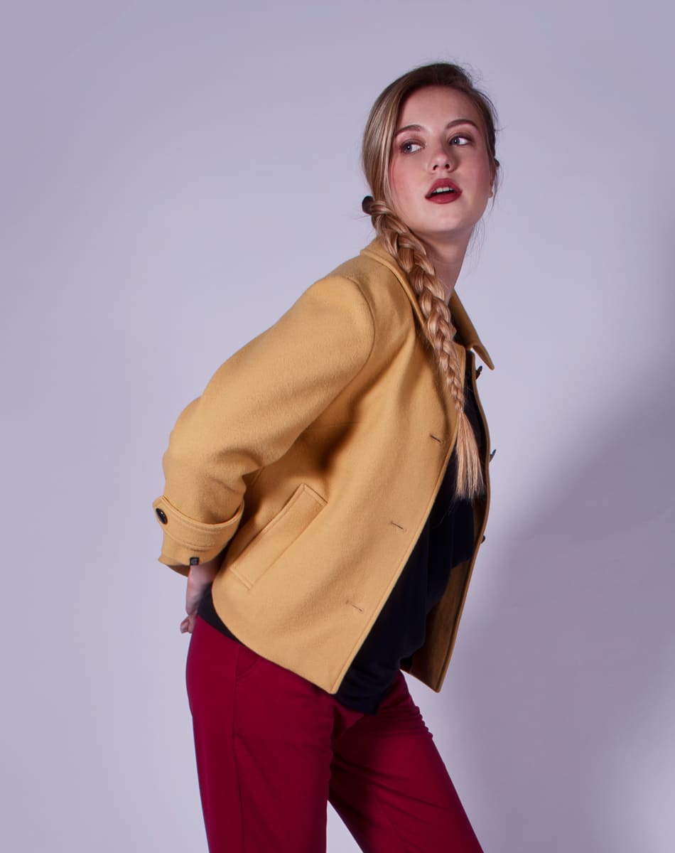 Short coat