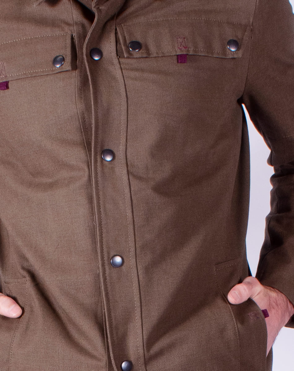 Street style trench coat