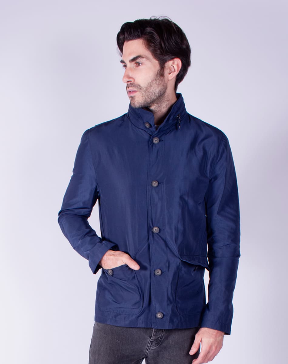 Water repellent lightwear