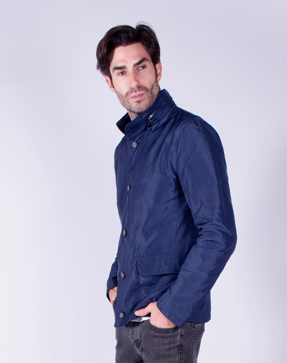 Water repellent lightwear