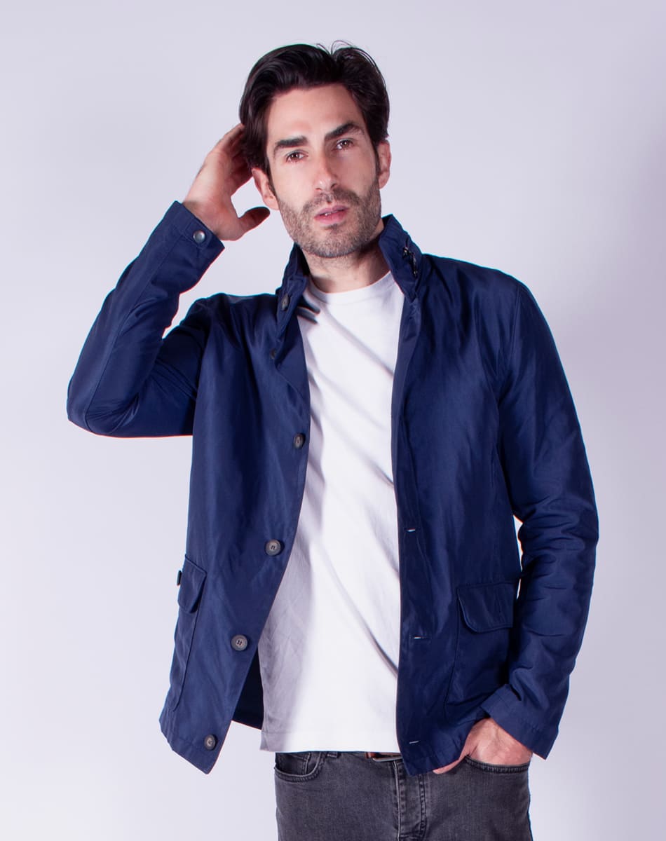 Water repellent lightwear