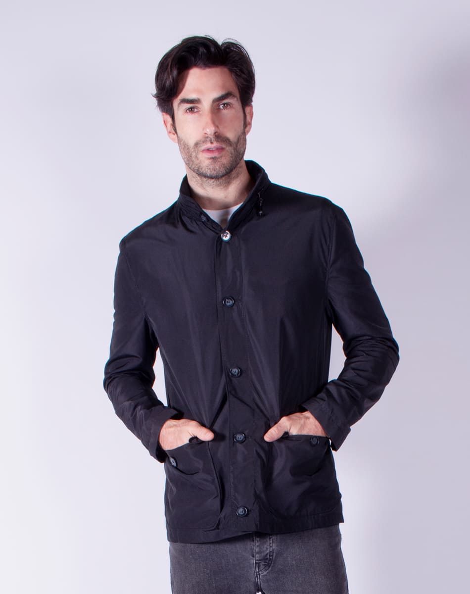 Water repellent lightwear