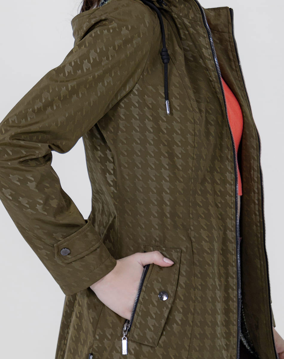 SHYLA | Sporty Short Trench Coat with Print